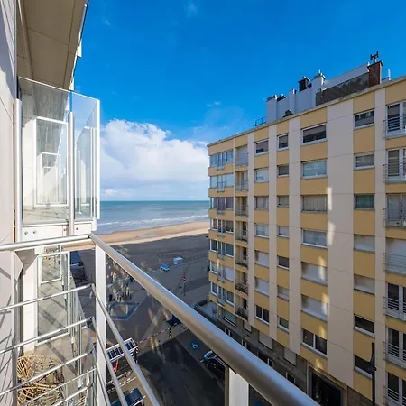 Apartment Flat Near Zeedijk With Side Sea Views, Cleaning Included *