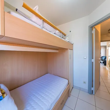 Flat Near Zeedijk With Side Sea Views, Cleaning Included * Middelkerke